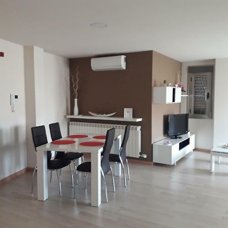 Апартаменти Apartamento Atico Вальдепеньяс Екстер'єр фото